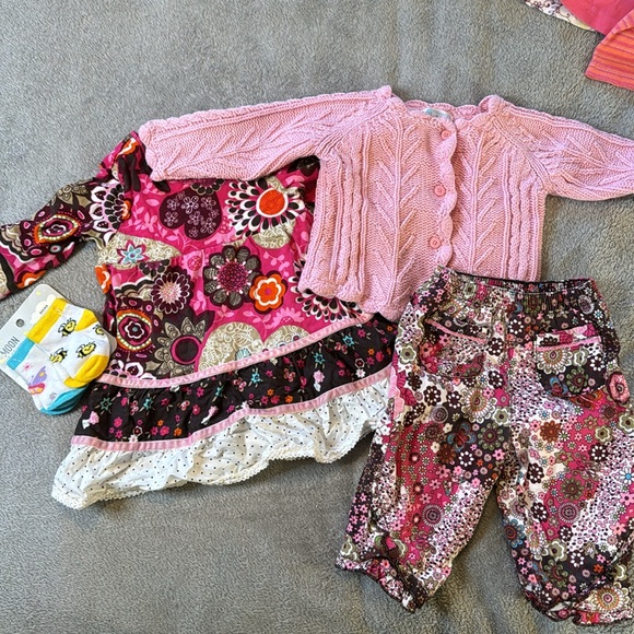 13 Piece Lot/Bundle of Girls 3-6-9 Months Clothes - Picture 1 of 16